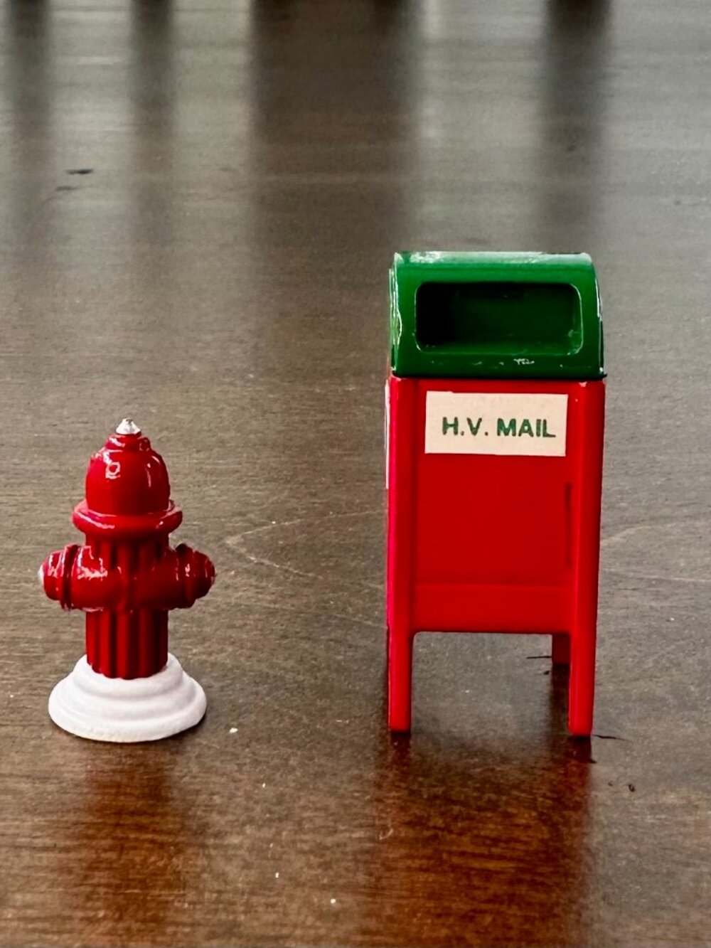 Dept 56 "Mail Box & Fire Hydrant" Heritage/Dickens/Snow Village 5214-0